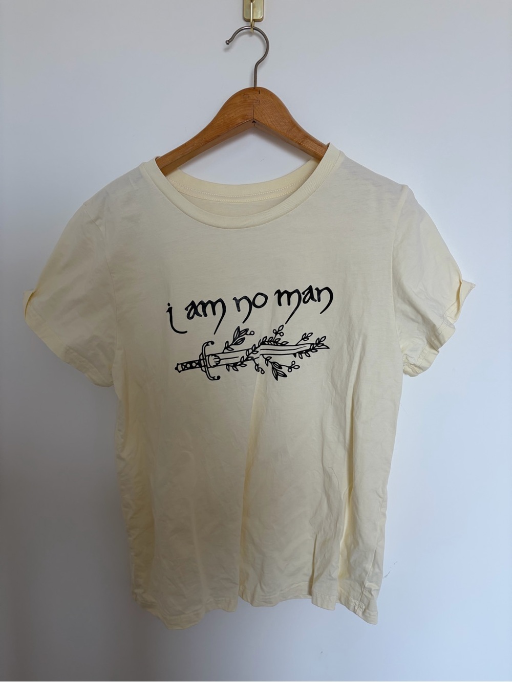 Lord of the rings Graphic Crewneck Tee "I Am No Man" 100% cotton